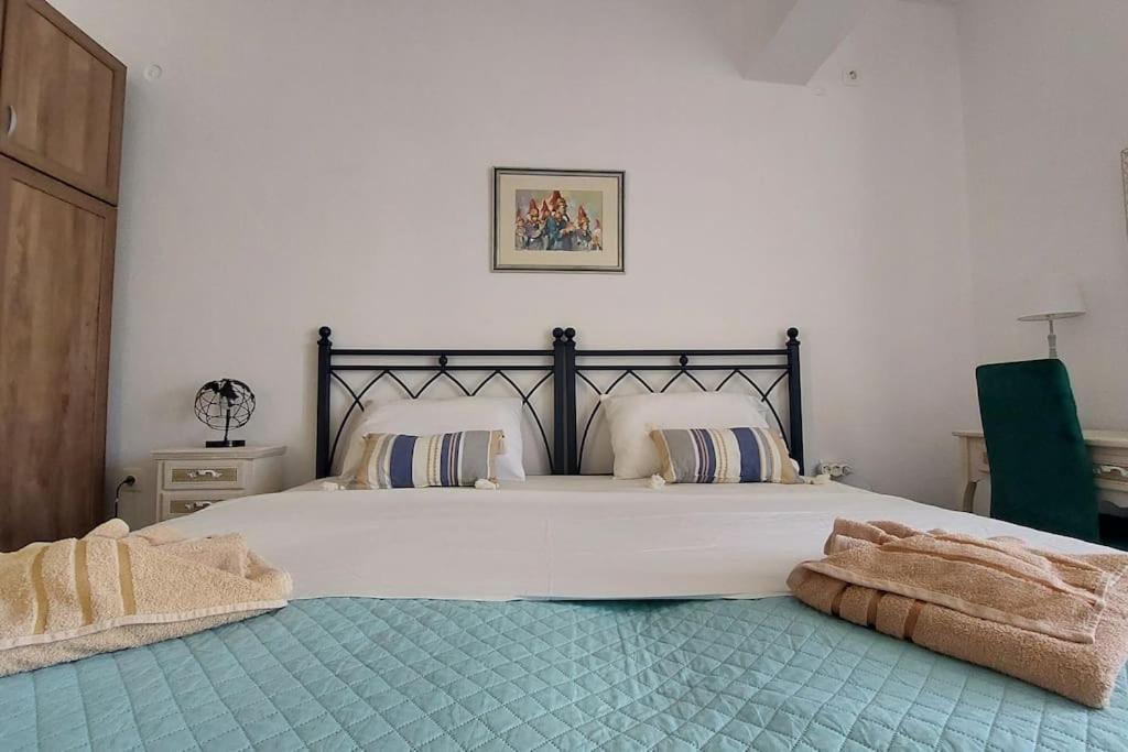 Old Port View Apartment, Διαμέρισμα Στο Κέντρο 2 Υπνοδωματίων Corfu  Bagian luar foto
