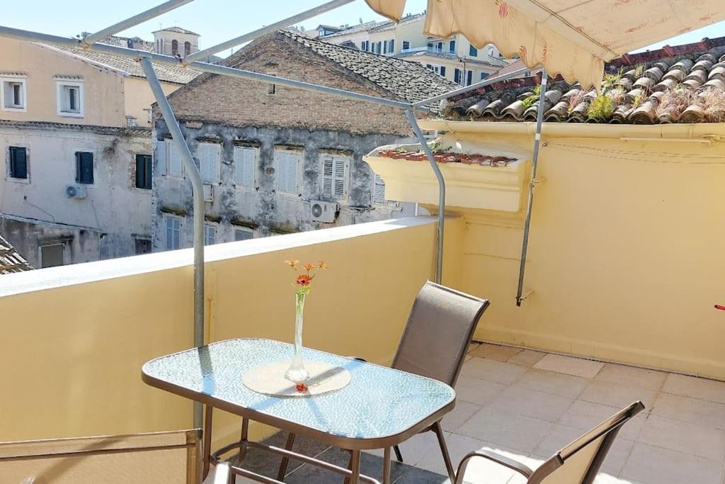 Old Port View Apartment, Διαμέρισμα Στο Κέντρο 2 Υπνοδωματίων Corfu  Bagian luar foto